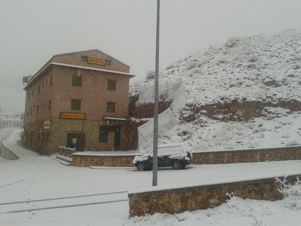 Hostal El Olmo Camarena de la Sierra Exterior photo