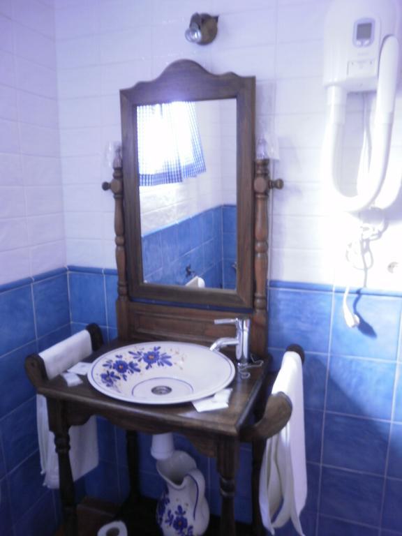 Hostal El Olmo Camarena de la Sierra Room photo